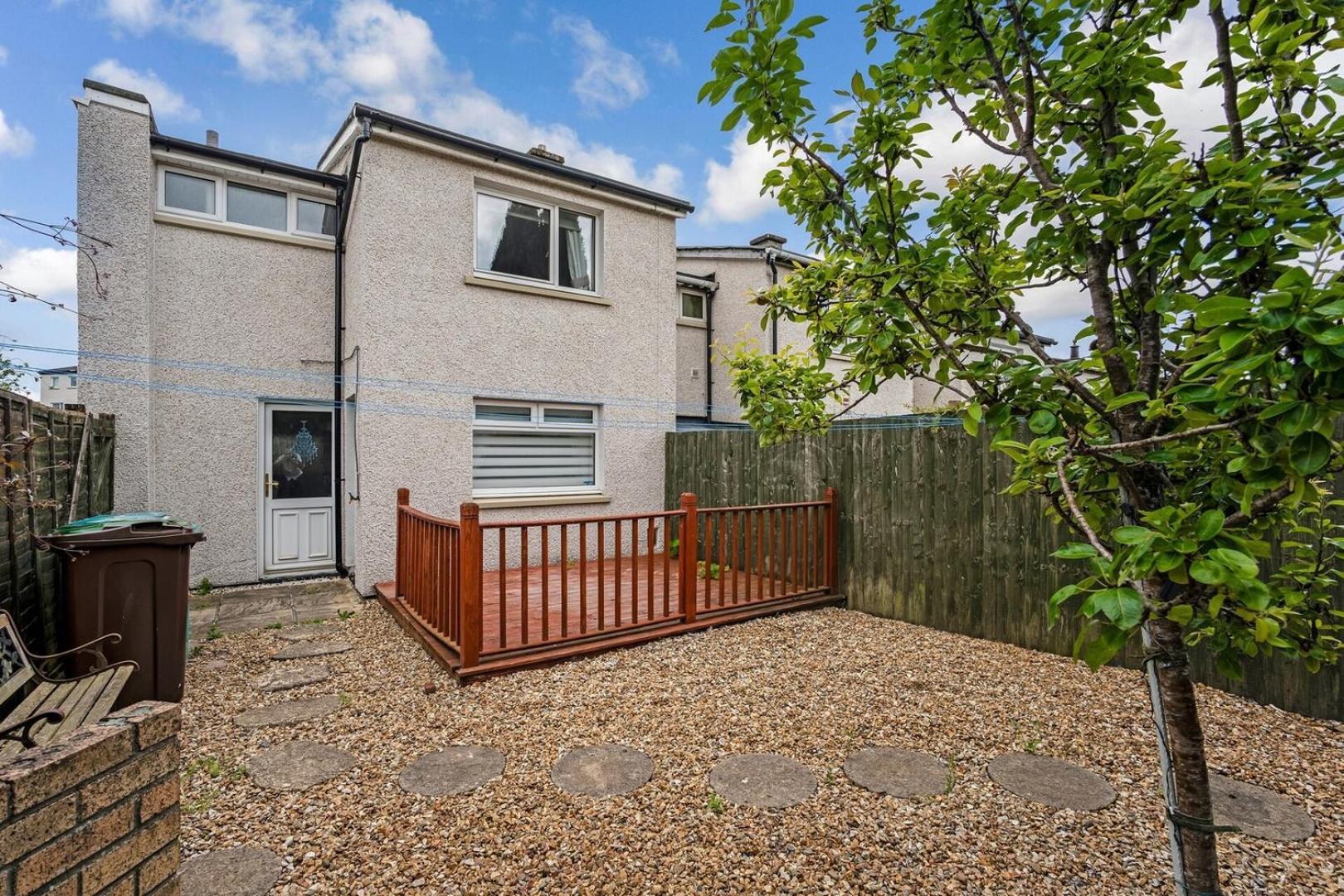 Centrally Situated 1 Bedroom House In Cumbernauld Exterior foto